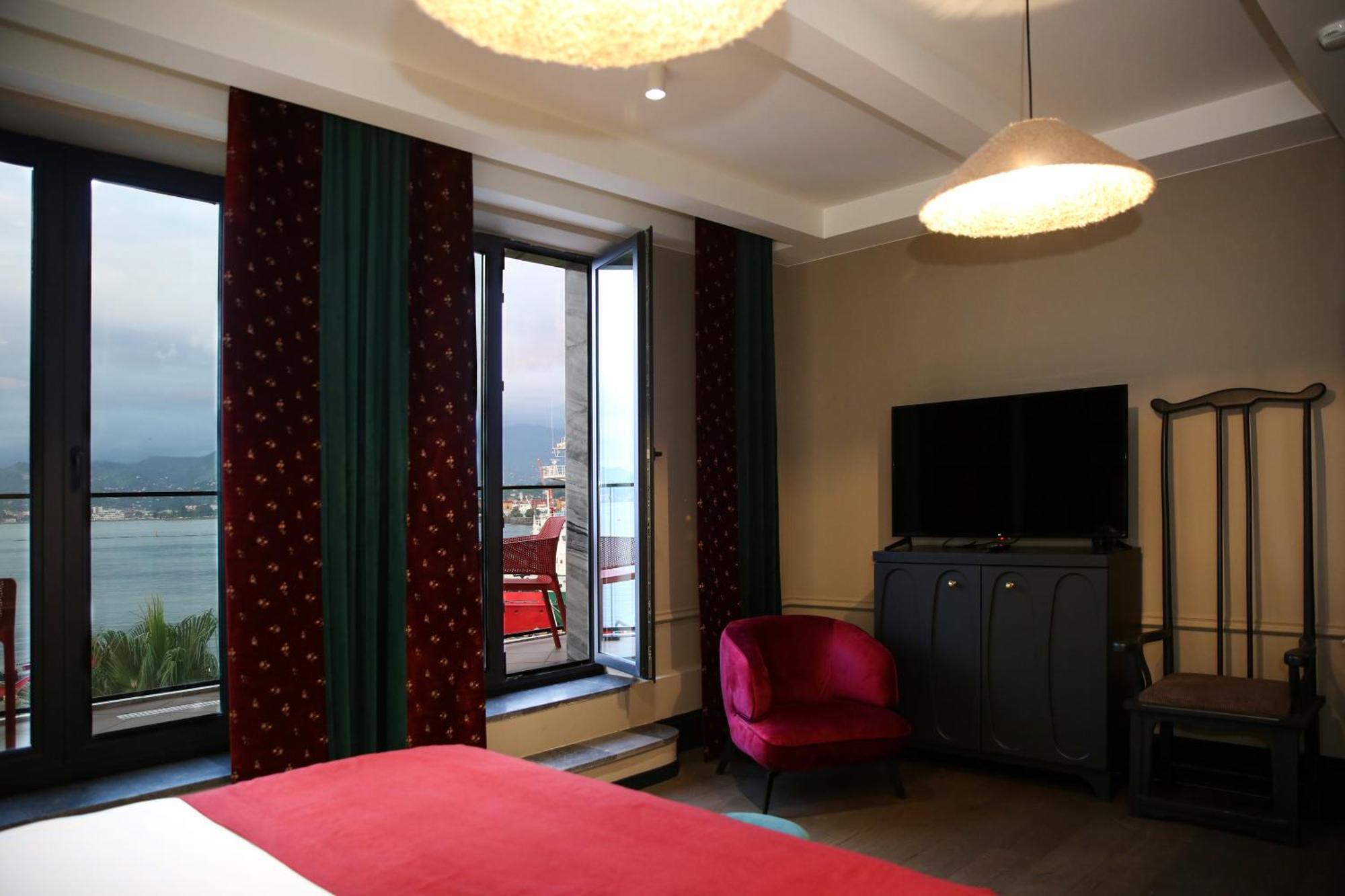 Hotel Retro 바투미 외부 사진